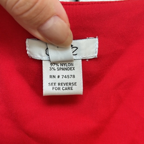 Cache Red Top - Picture 3 of 4